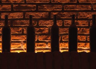 Weinlagerung – das richtige Regal wählen
